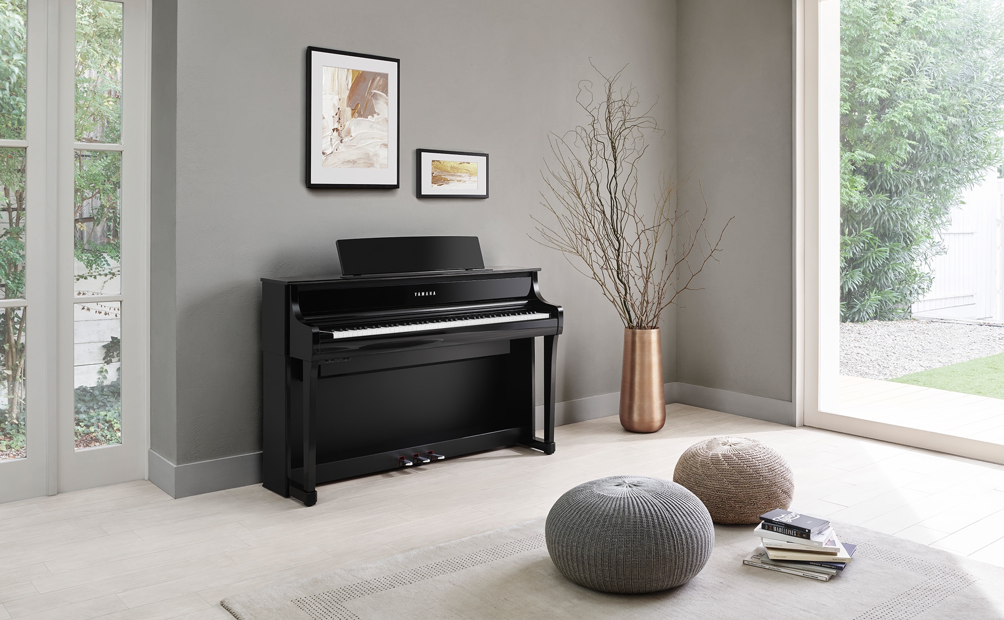 Yamaha Clavinova CLP-875 (Polished Ebony) in the living room