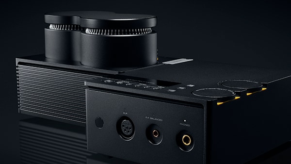 Yamaha HA-L7A high-end headphone amplifier delivering audiophile-grade True Sound performance