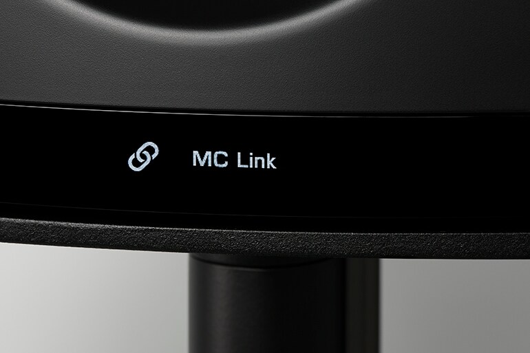 NX‑70A display showing MusicCast Link