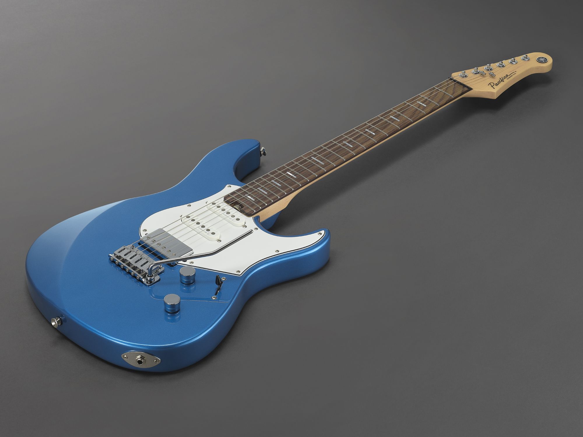 Pacifica - Pacifica Standard Plus - Electric Guitars