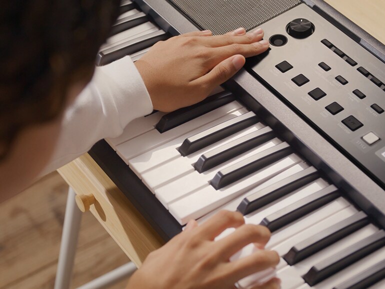 PSR-E383 - Overview - Portable Keyboards - Products - Keyboard