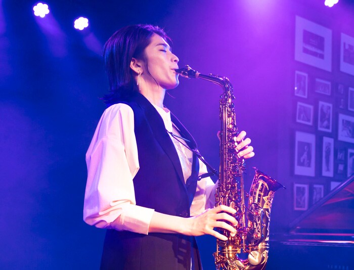 YAS-82Z - Overview - Saxophones - Products - Brass & Woodwinds