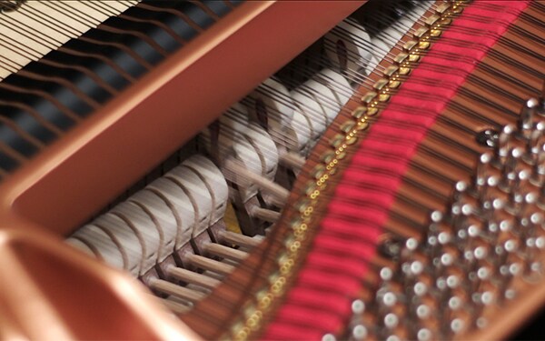 CLP-735 - Overview - Clavinova - Products - Pianos - Yamaha