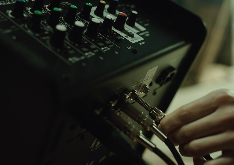 STAGEPAS 200 - Overview - Portable PA Systems - Products