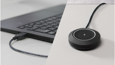 Photo combining a USB-connected PC and one-touch controller, expressing “No complicated preparations or operations”