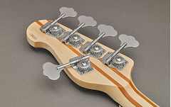 Gros plan sur les syntoniseurs légers Headstock de la BB435