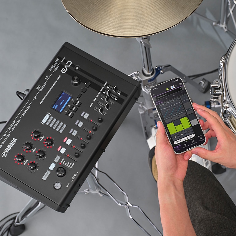 Scène montrant l'EAD50 utilisé avec son application dédiée