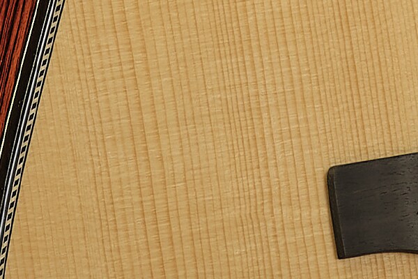 Projection puissante et aigus clairs