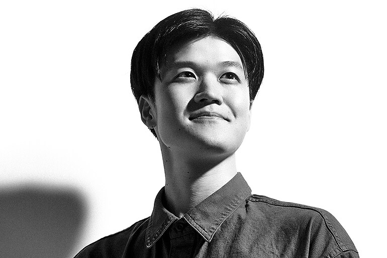 Photographie de l'ingénieur du casque d'écoute YH-4000