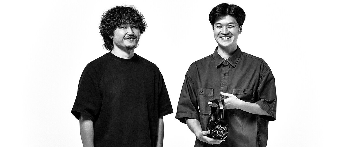 Photographie des développeurs du casque d'écoute YH-4000