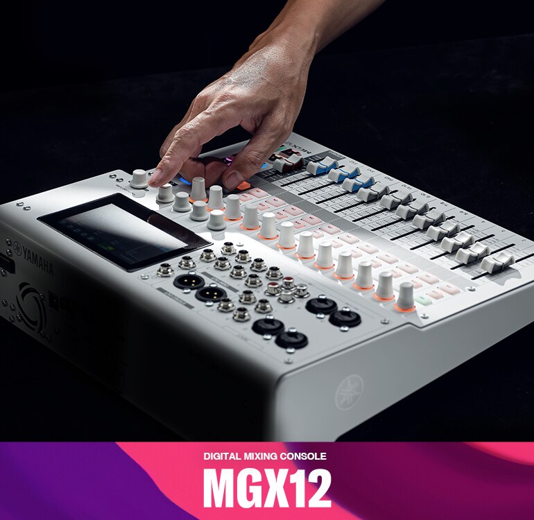 Console de mixage numérique Yamaha 18 canaux MGX12