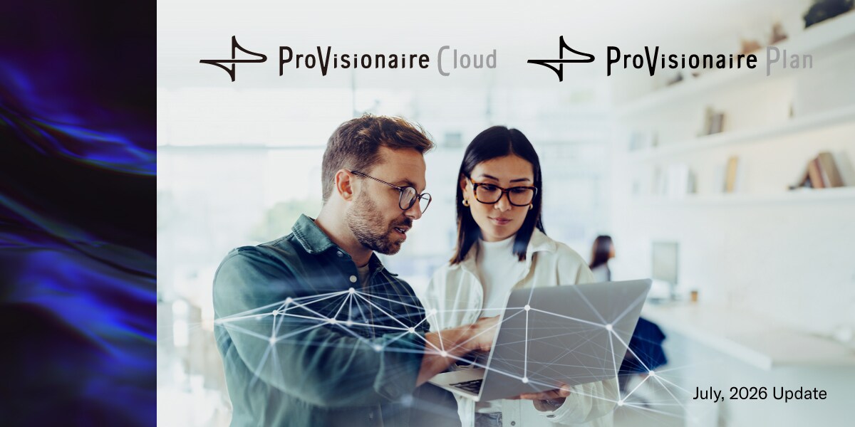 Un visuel principal représentant les nouvelles fonctions et mises à jour de PVPlan et PVCloud. Un homme et une femme travaillent sur un PC, gérant des systèmes et configurant des paramètres via une plateforme infonuagique.